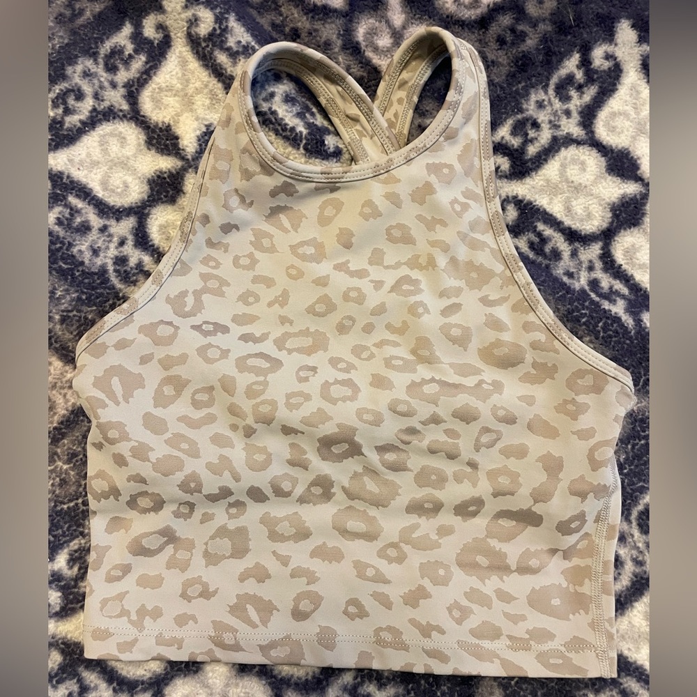 Beyond Yoga gray leopard tank and legging set